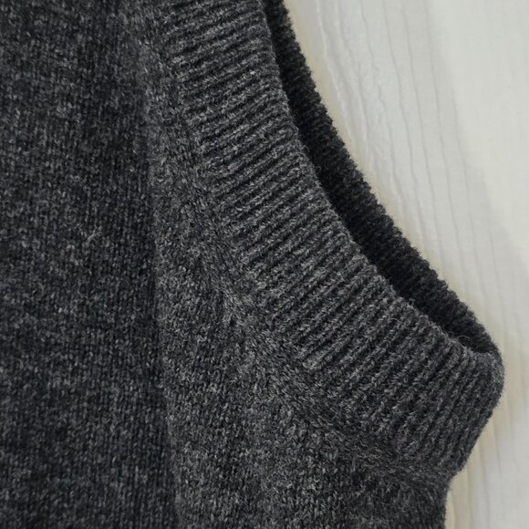 L.L. Bean Men's 100% Lambs Wool V-Neck Pullover Sweater Vest Dark Gray Sz XL-Reg - Picture 3 of 7